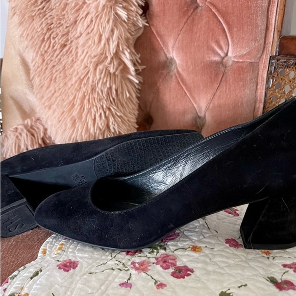 Stuart Weitzman Shoes - Stuart Whitman Vintage Black Women's Heels